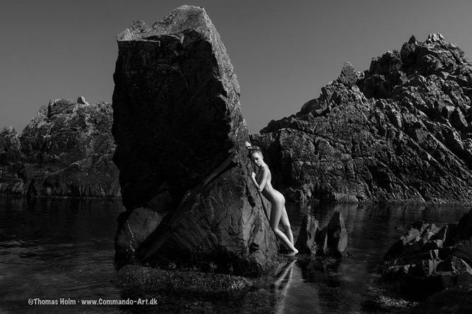 Fine Art Nude of Model Mette Munkø on Kullaberg, Skåne Län in Sweden. Photo Fotograf: Thomas Holm